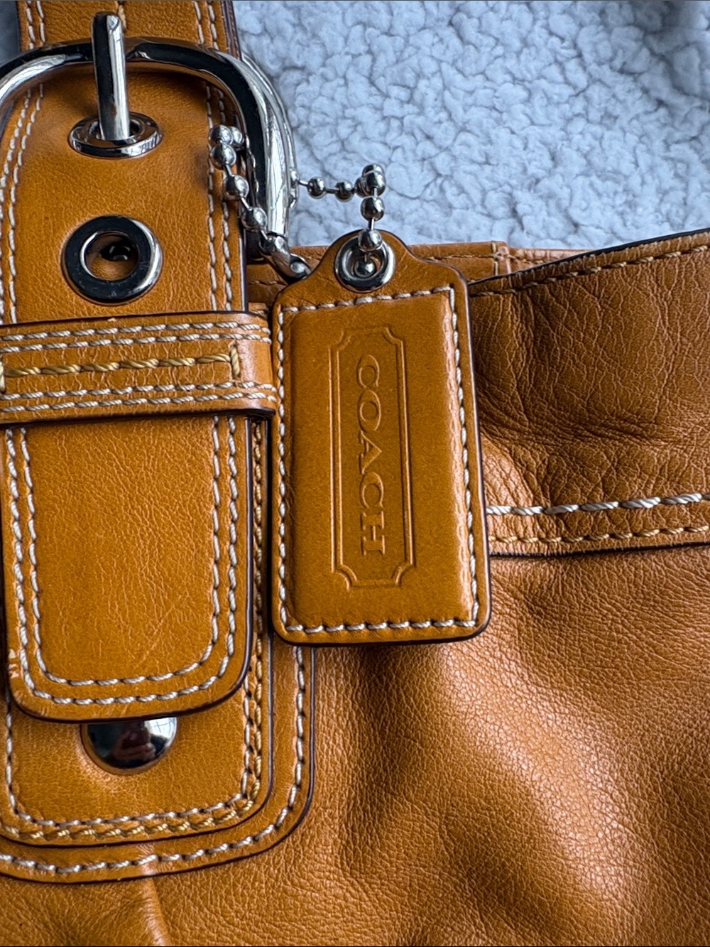 Coach Soho Pleated Saffron/Camel Leather Tote Bag F13732 Y2K with Hangtag Charm - Picture 3 of 16